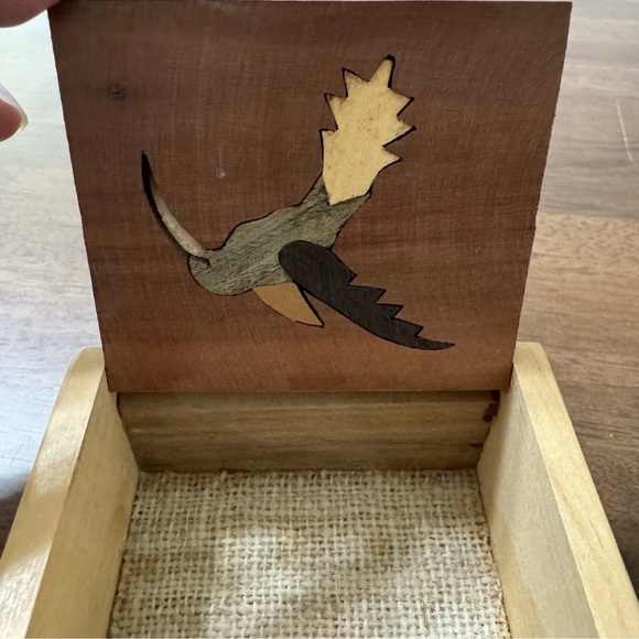 Vintage Handmade Wooden Jewelry Box With Inlay Hummingbird Trinket Box - Picture 7 of 9